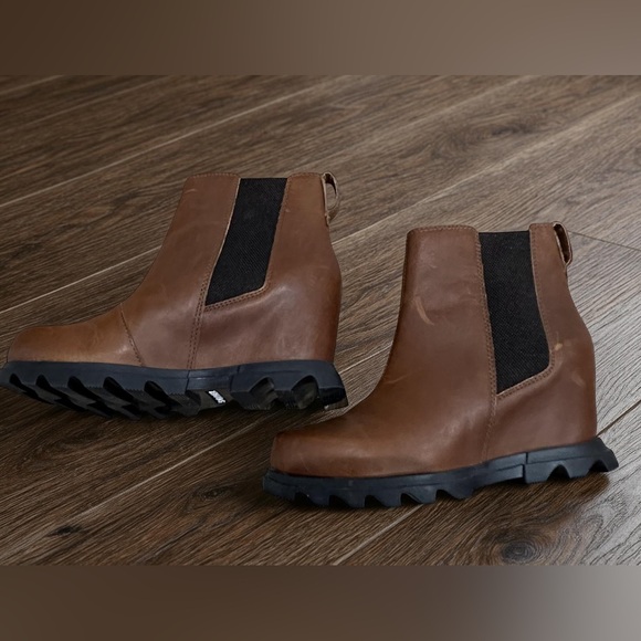 Sorel Women's Joan of Arctic Ankle Wedge III Chelsea boots in Brown Leather SZ 7 - Picture 2 of 7